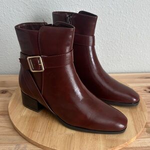 Journee Collection Womens Elley Stacked Heel Booties new 9M